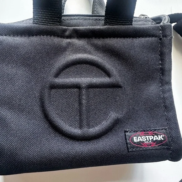 Eastpak x Telfar Small Shopper Bag Purse Black New with Tags - Picture 4 of 4